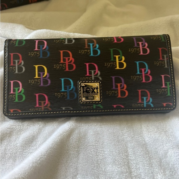 Dooney & Bourke multicolor, hobo shoulder bag - Picture 3 of 6